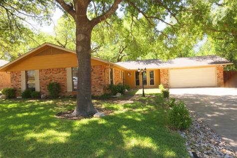 533 Sharp Drive Desoto TX 75115