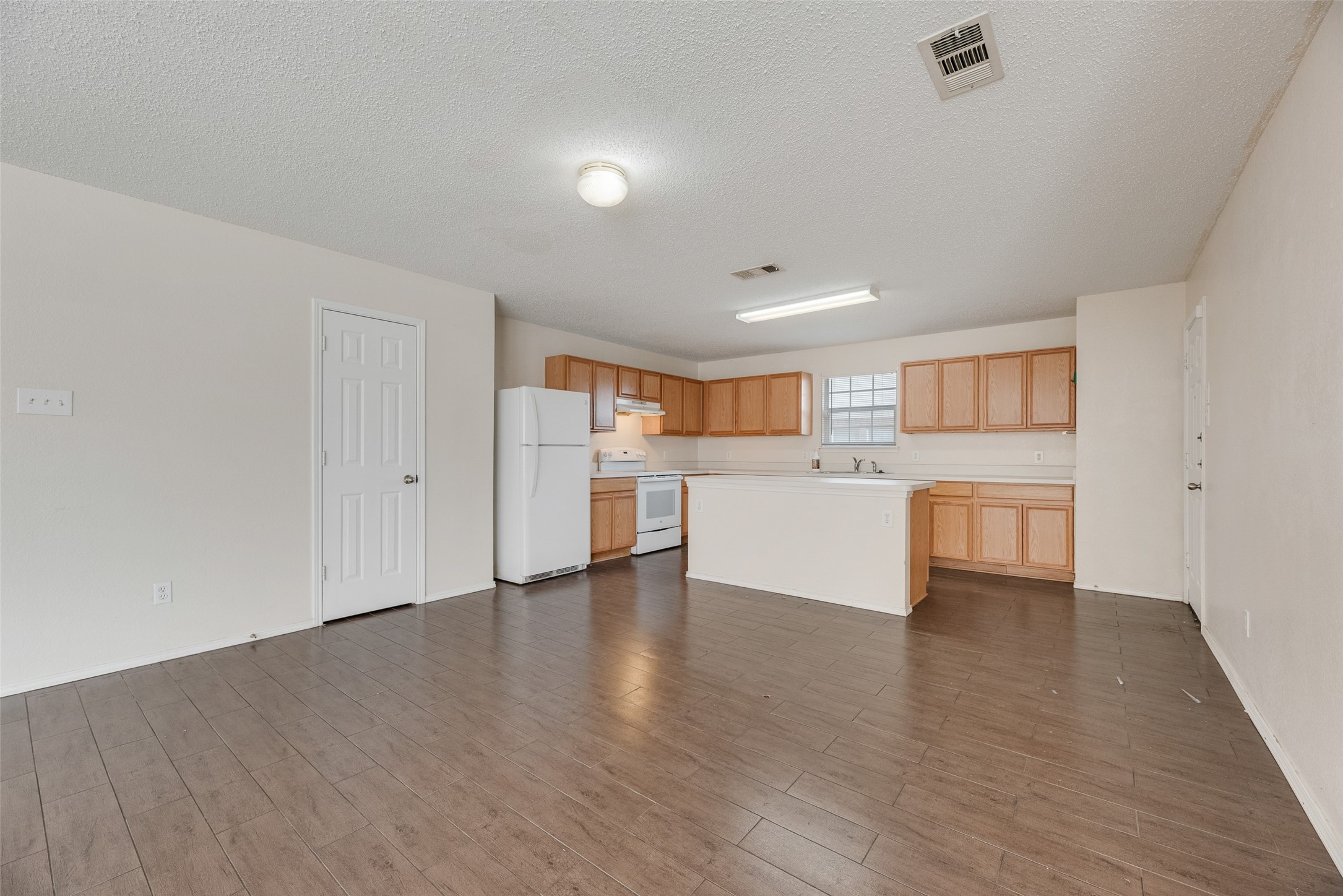 616 Jewelflower Drive Desoto TX 75112
