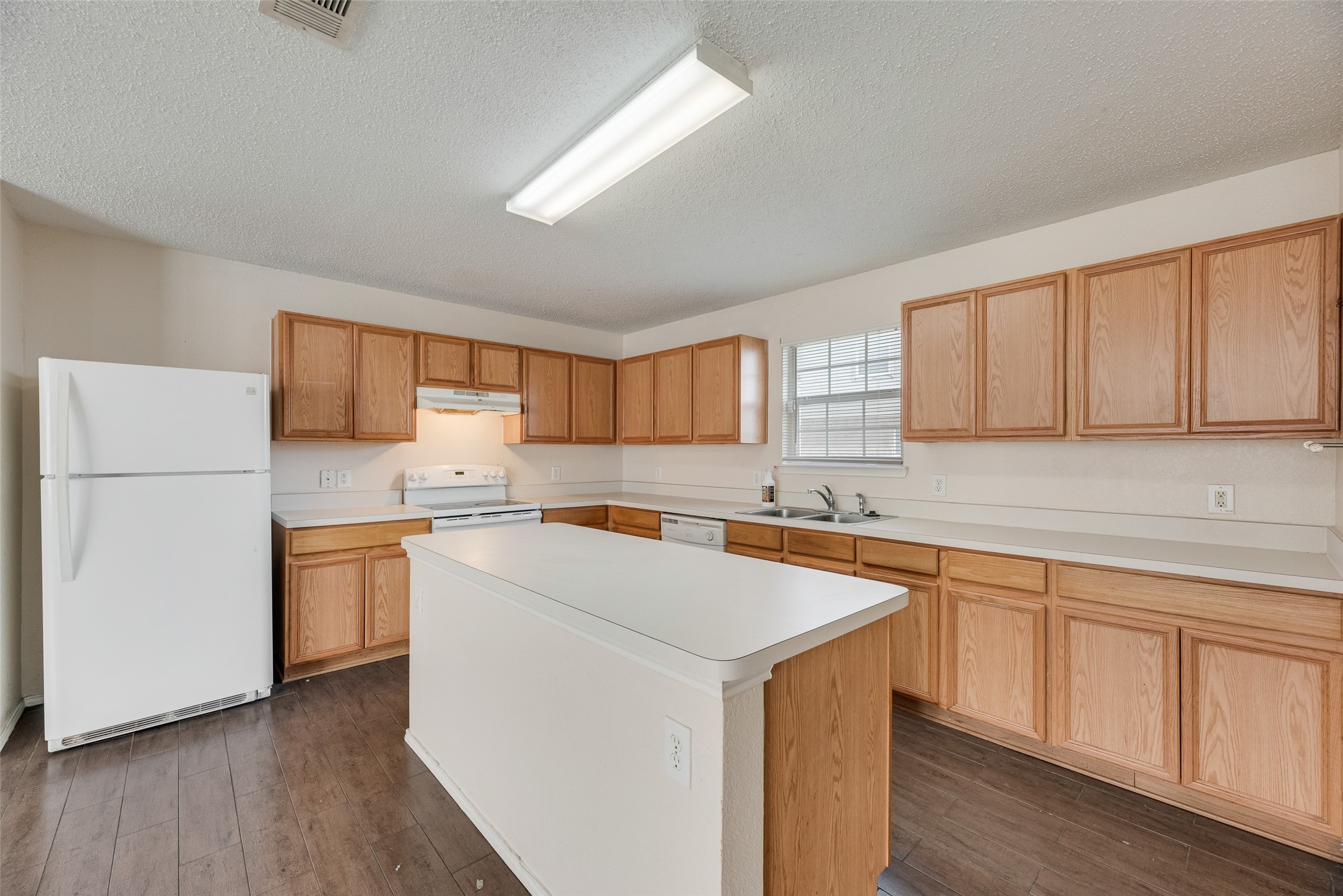 616 Jewelflower Drive Desoto TX 75112
