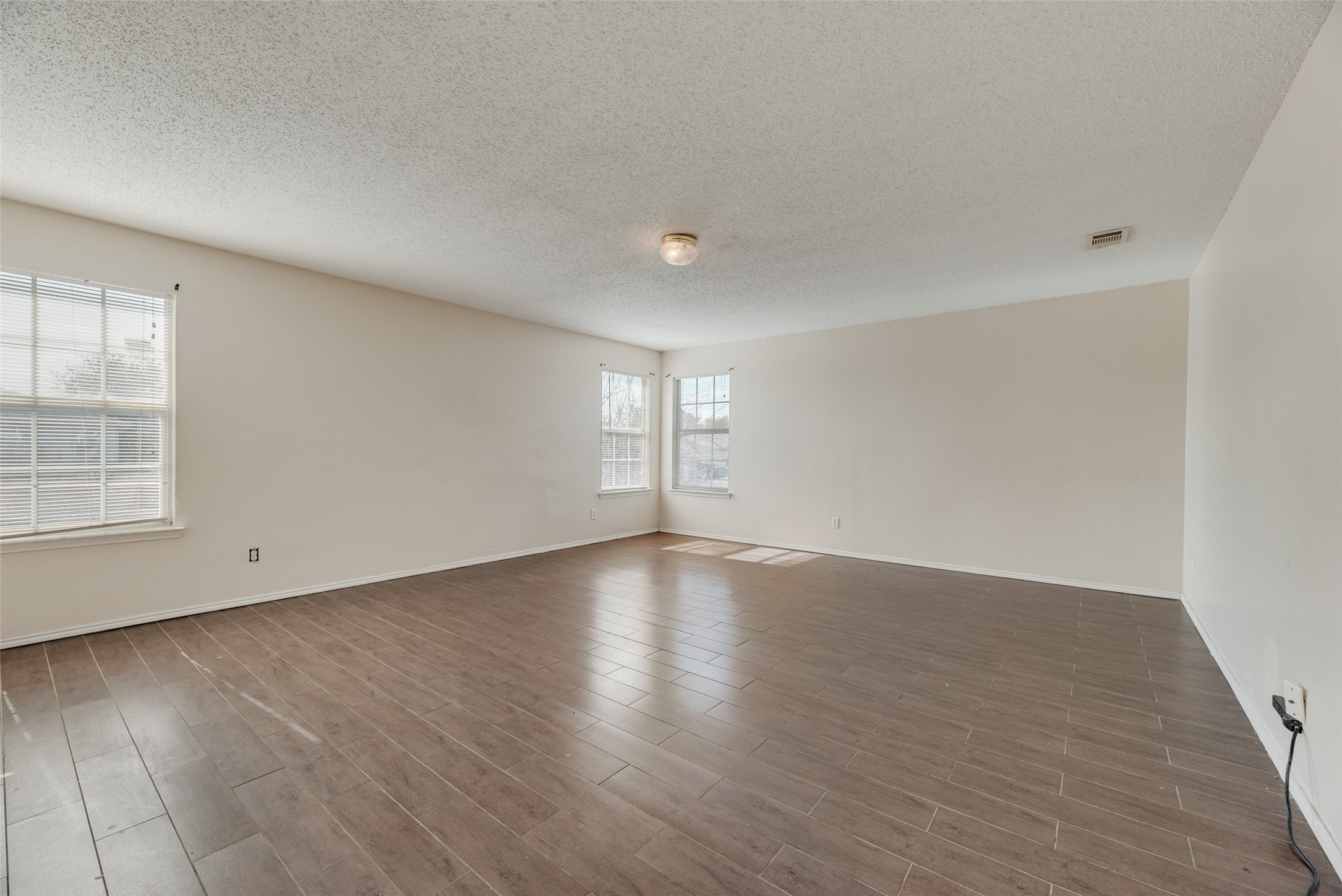 616 Jewelflower Drive Desoto TX 75112