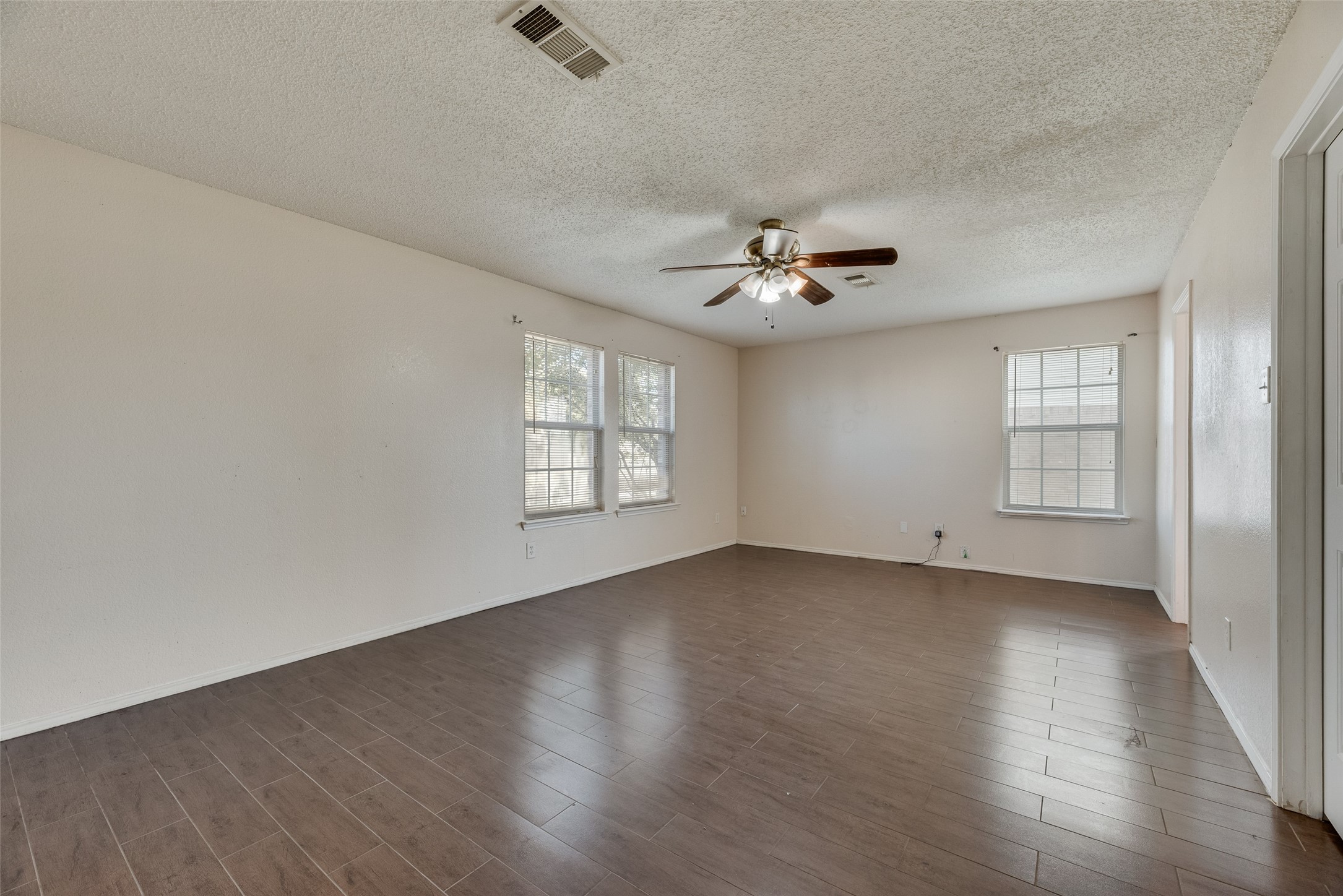 616 Jewelflower Drive Desoto TX 75112