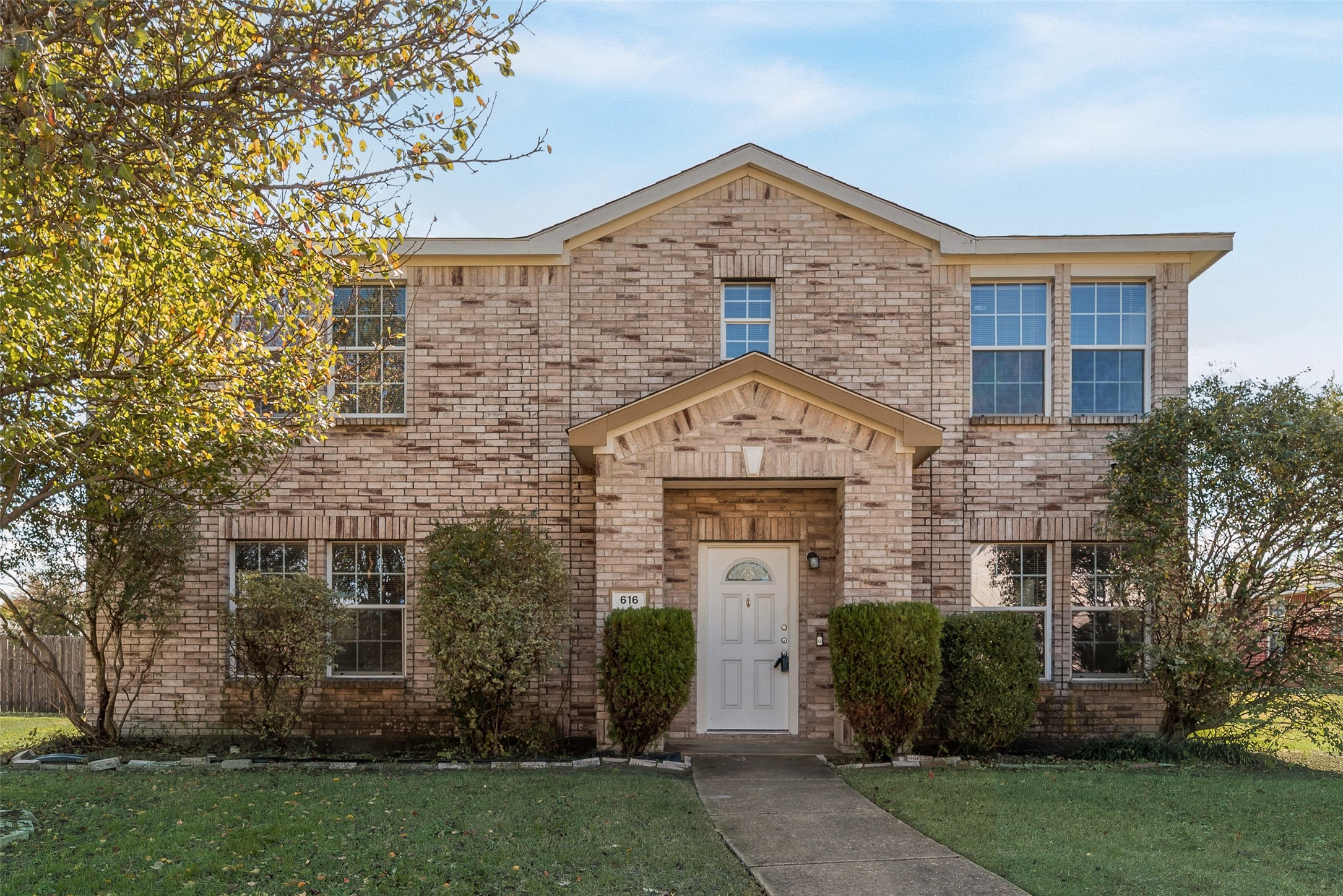 616 Jewelflower Drive Desoto TX 75112