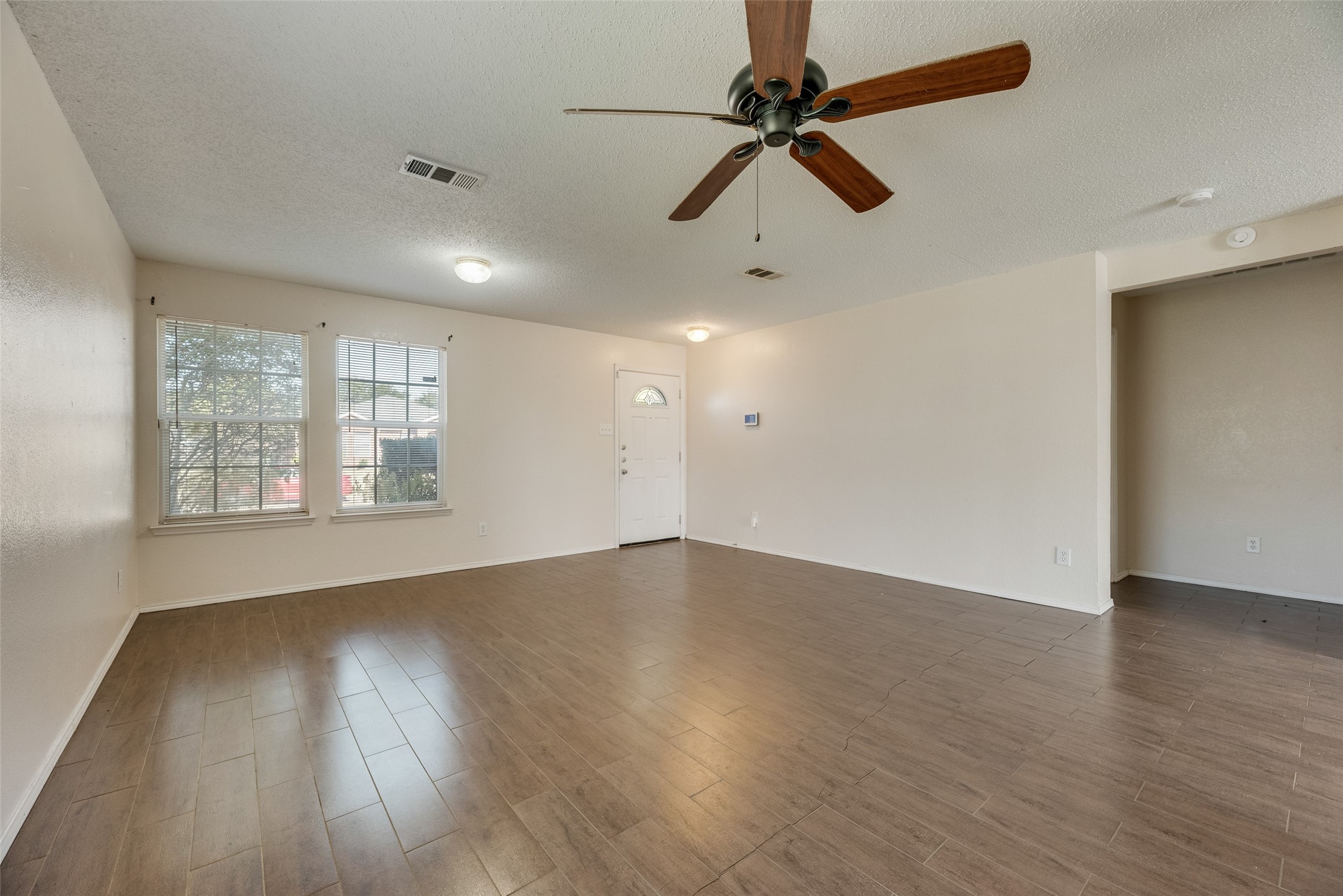 616 Jewelflower Drive Desoto TX 75112