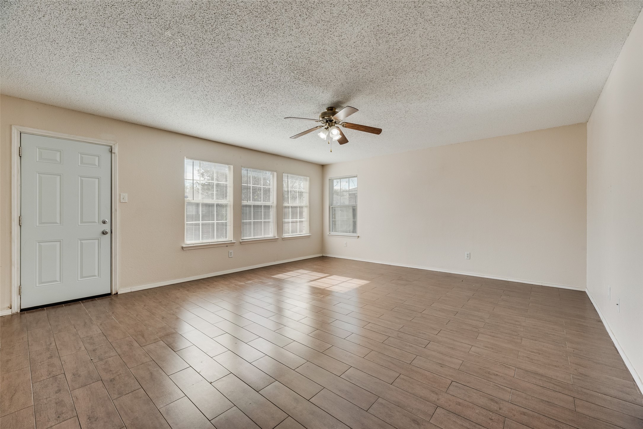 616 Jewelflower Drive Desoto TX 75112