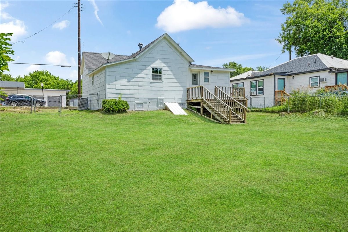 715 W Sam Rayburn Drive Bonham TX 75418