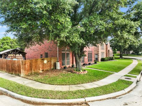 861 Pinnacle Circle Lewisville TX 75077