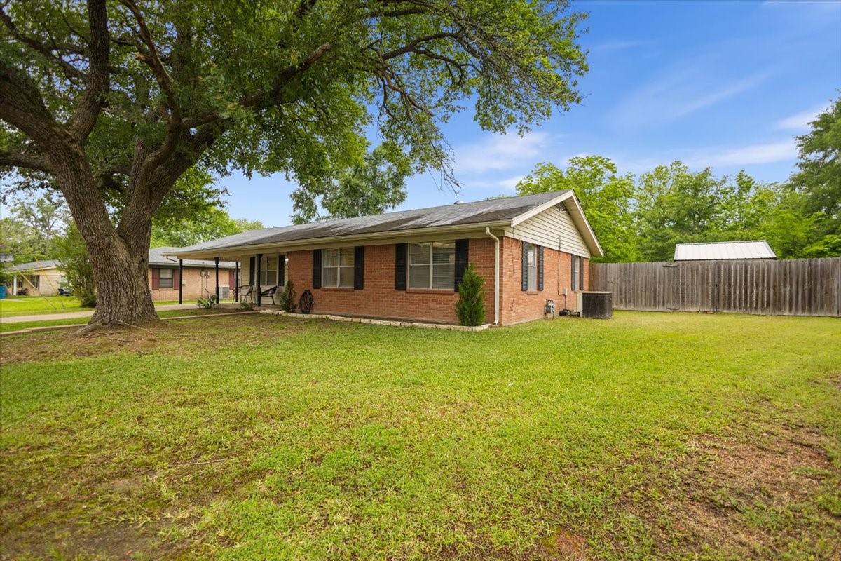 2304 Kaynell Drive Henderson TX 75654