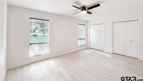 439 N Lone Star Hideaway TX 75771
