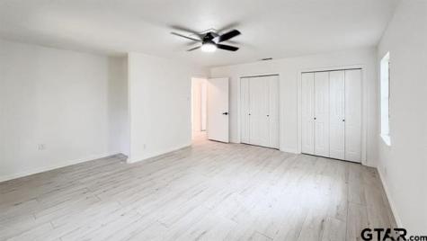 439 N Lone Star Hideaway TX 75771