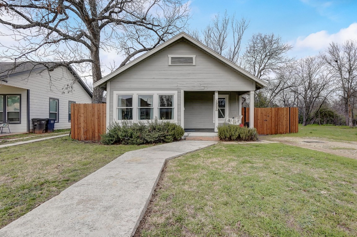 1307 Verbena Street Fort Worth TX 76104