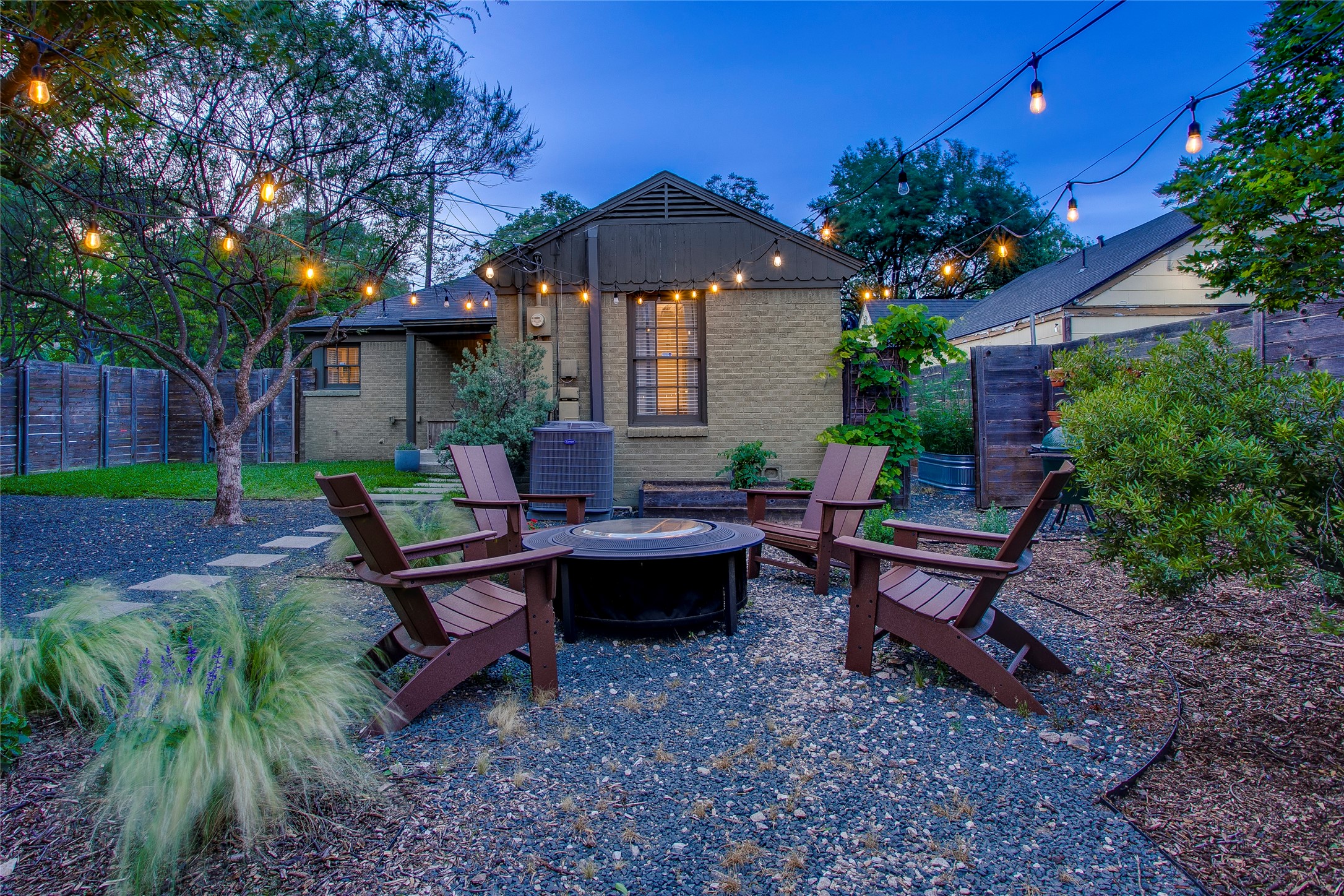 1142 Brunner Avenue Dallas TX 75224