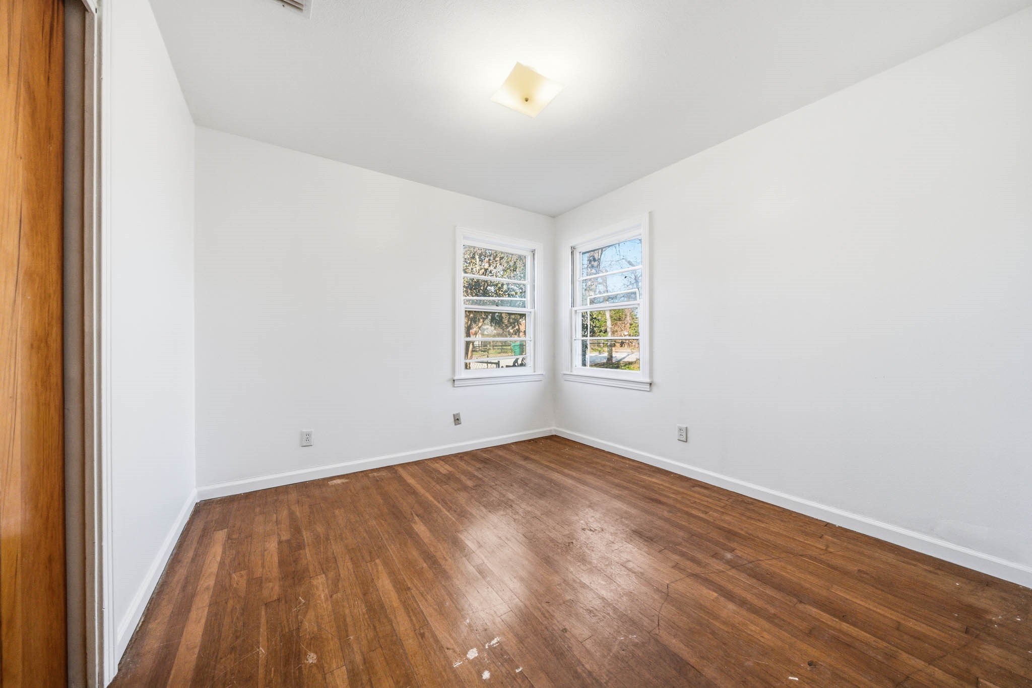 1205 W 10th Street Mcgregor TX 76657