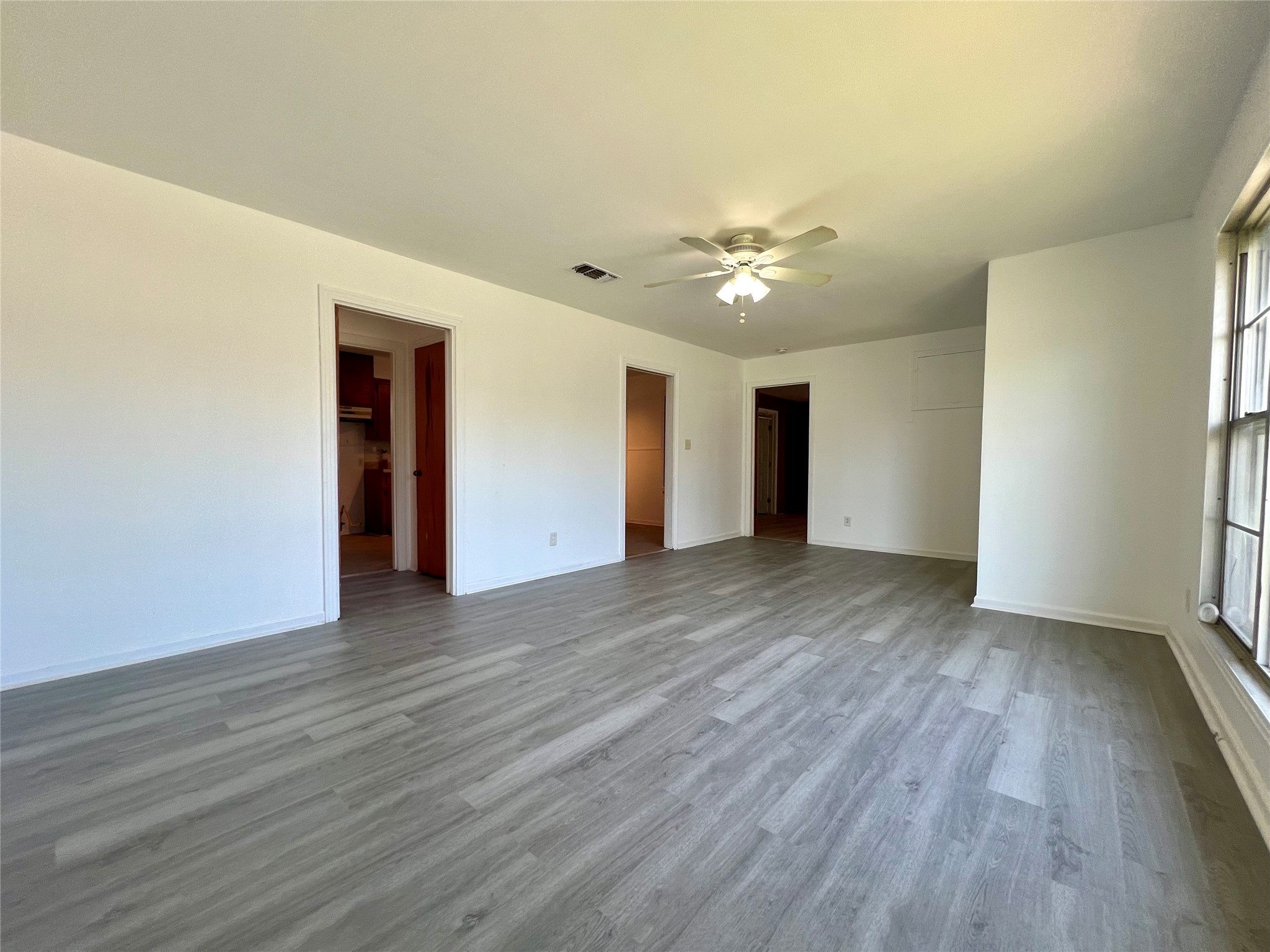 1205 W 10th Street Mcgregor TX 76657