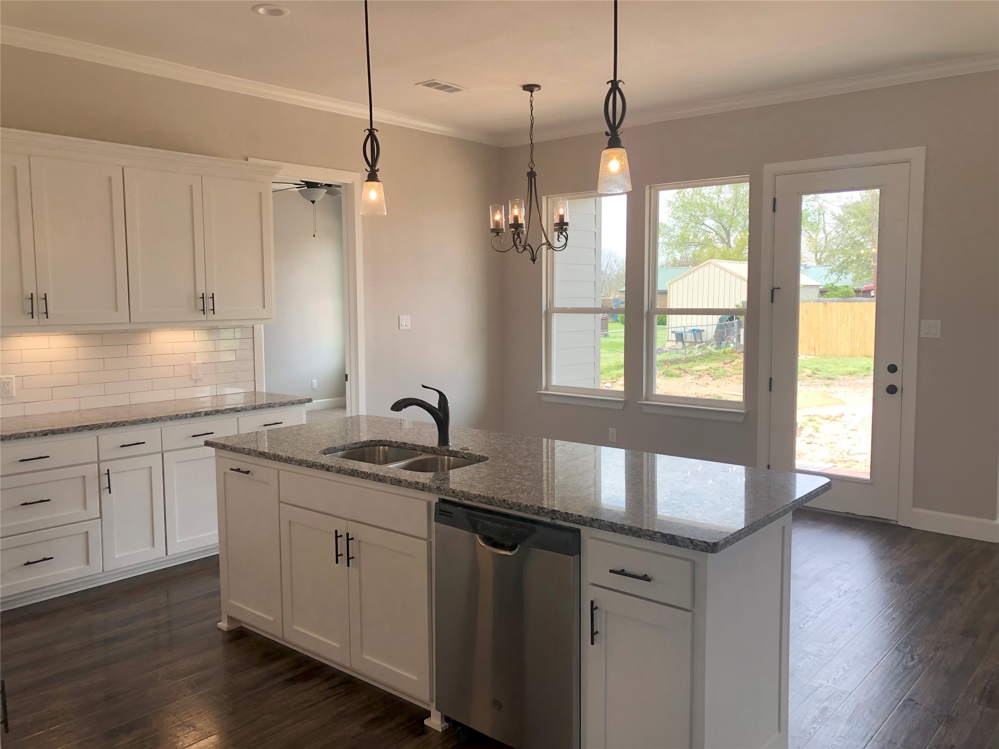 413 Hickorywood Azle TX 76020