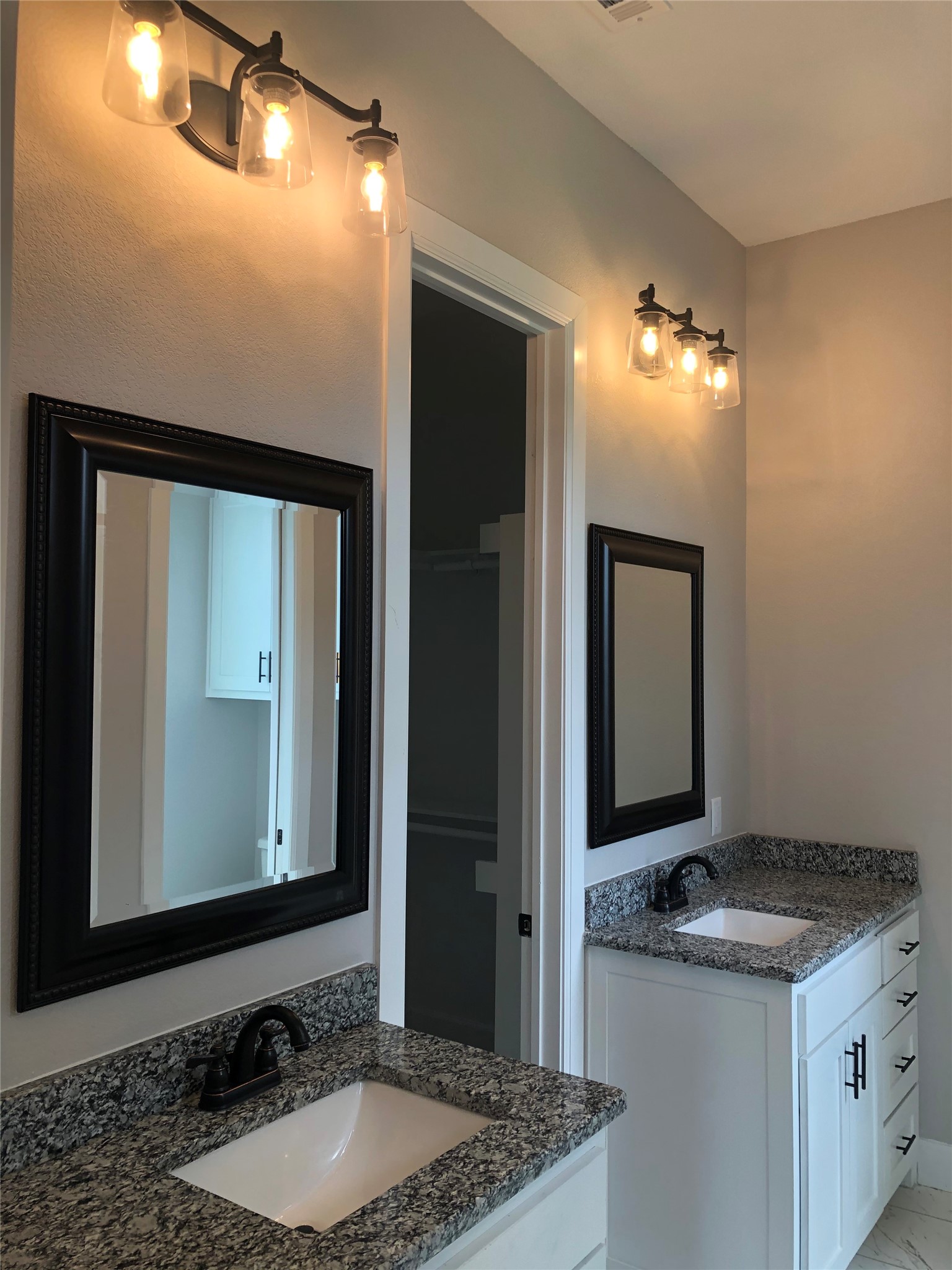 413 Hickorywood Azle TX 76020