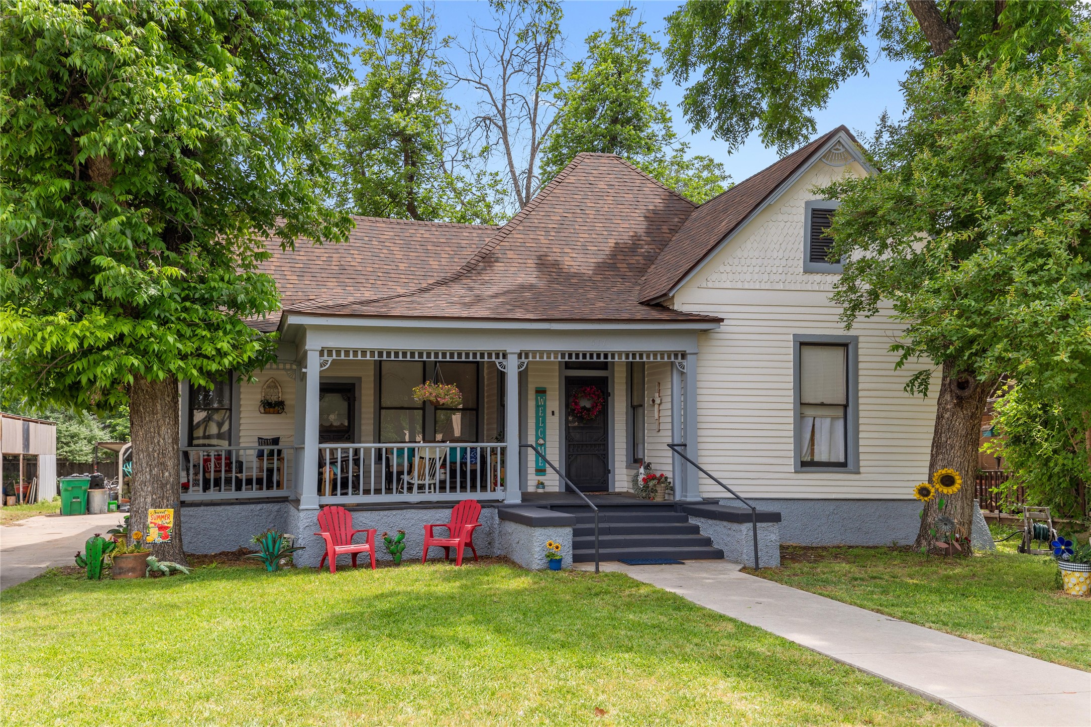 517 W College Avenue Coleman TX 76834