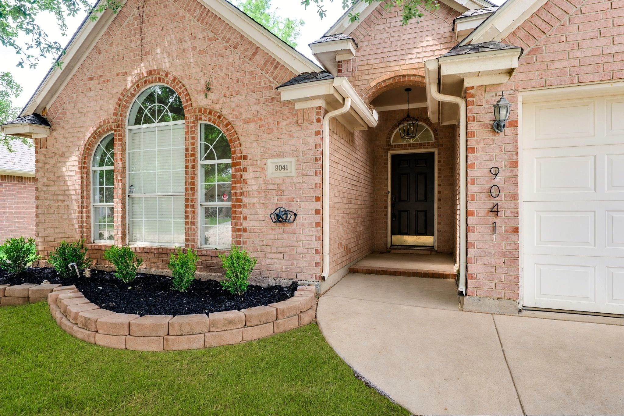 9041 San Joaquin Trail Fort Worth TX 76118