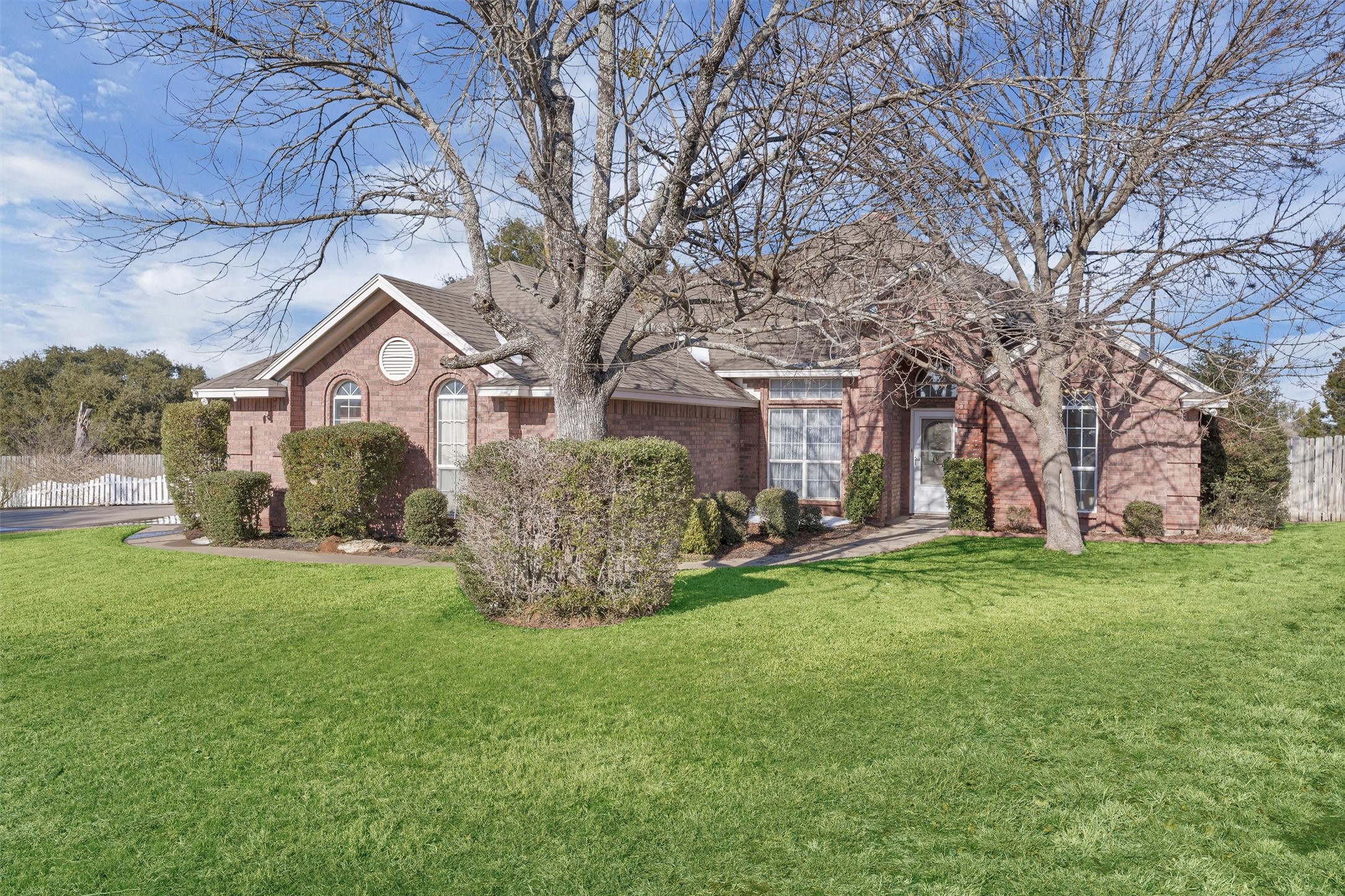 3911 Bonita Court Granbury TX 76049