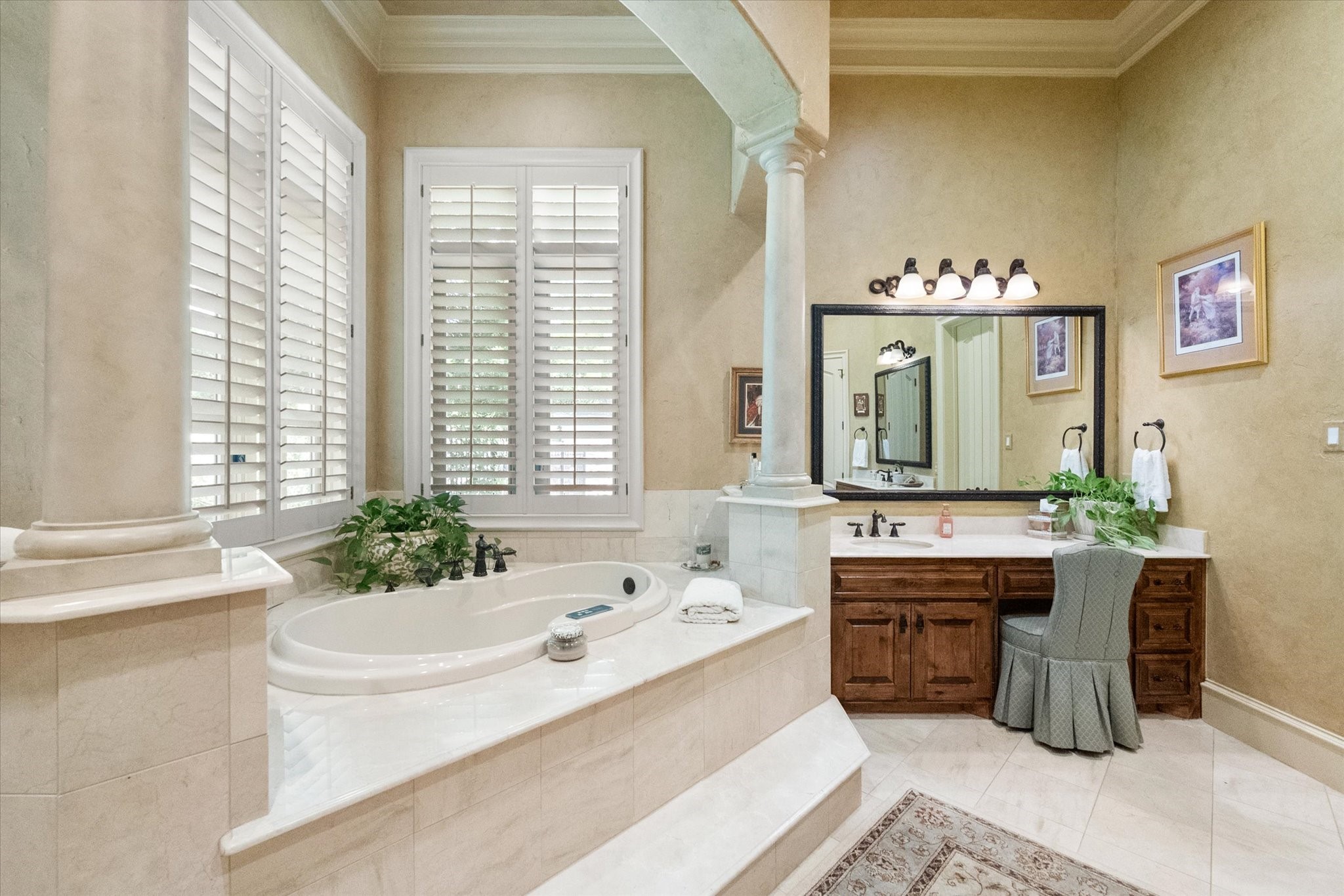 2804 Katherine Court Dalworthington Gardens TX 76016