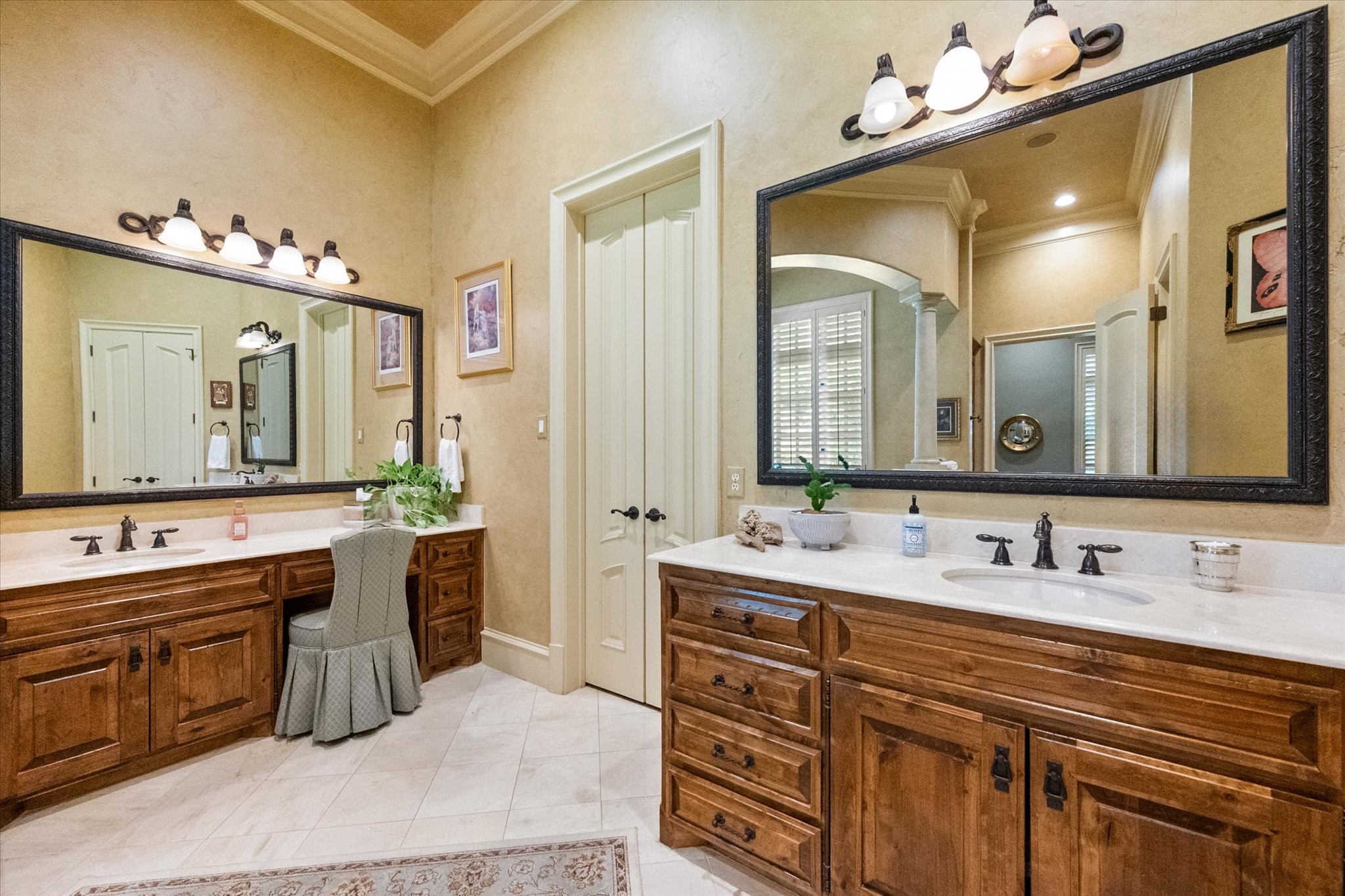 2804 Katherine Court Dalworthington Gardens TX 76016