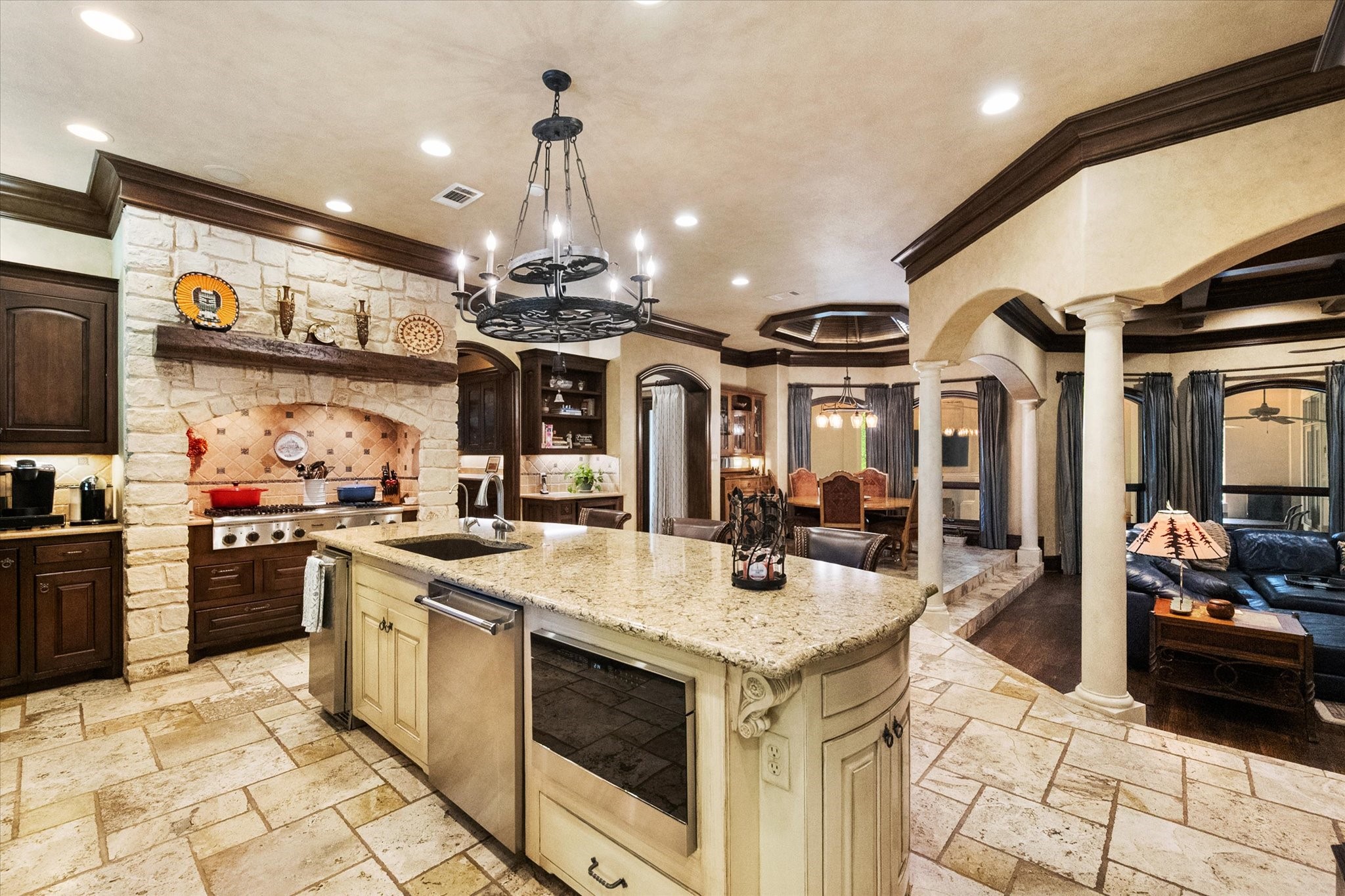 2804 Katherine Court Dalworthington Gardens TX 76016