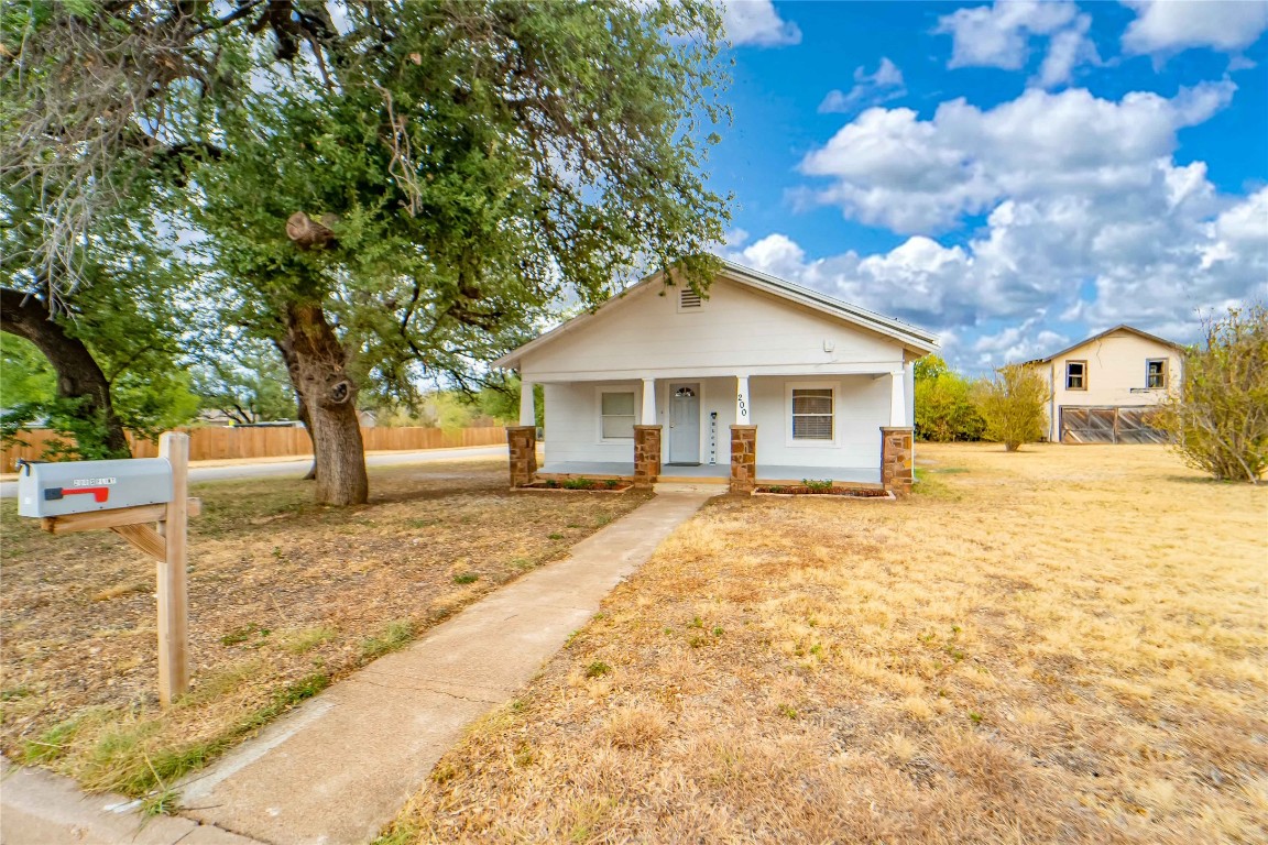 200 S Flint Street Breckenridge TX 76424