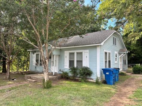 305 E Bradford Street Troup TX 75789