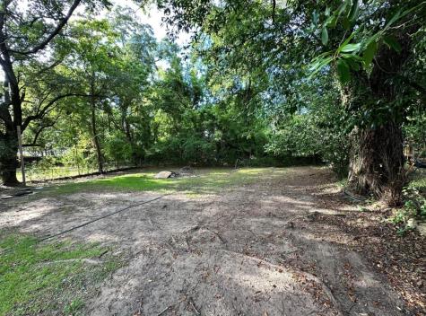305 E Bradford Street Troup TX 75789