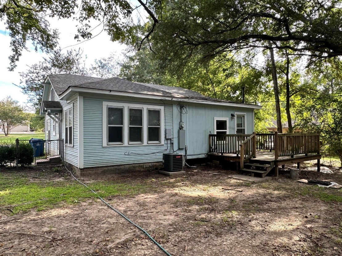 305 E Bradford Street Troup TX 75789