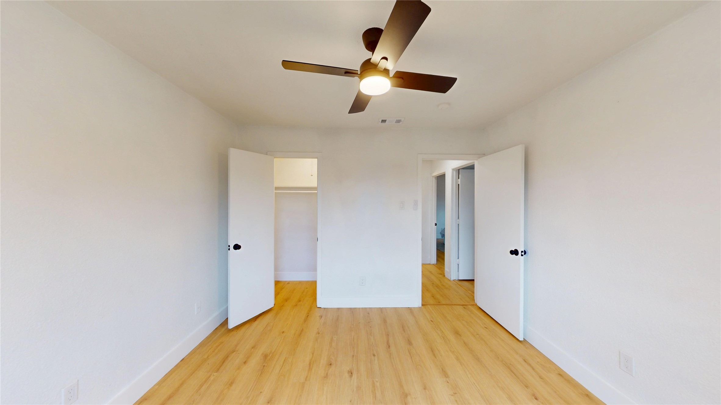 4122 Victoria Street Irving TX 75062