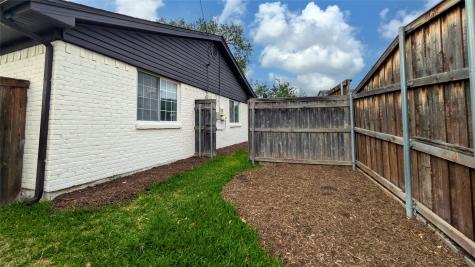 4122 Victoria Street Irving TX 75062