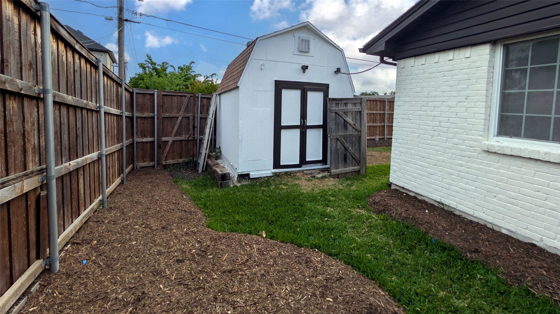 4122 Victoria Street Irving TX 75062