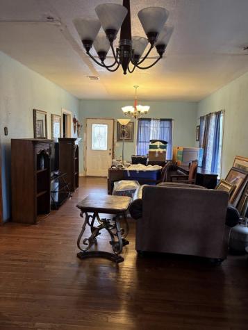 1803 Sayle Greenville TX 75401