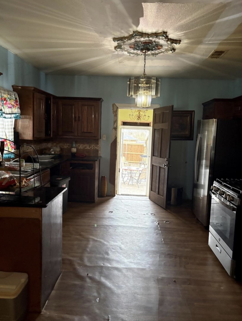 1803 Sayle Greenville TX 75401