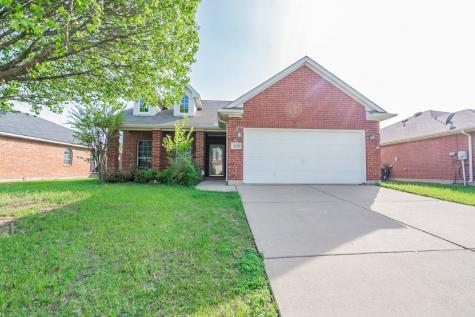 1221 Sweetwater Drive Burleson TX 76028