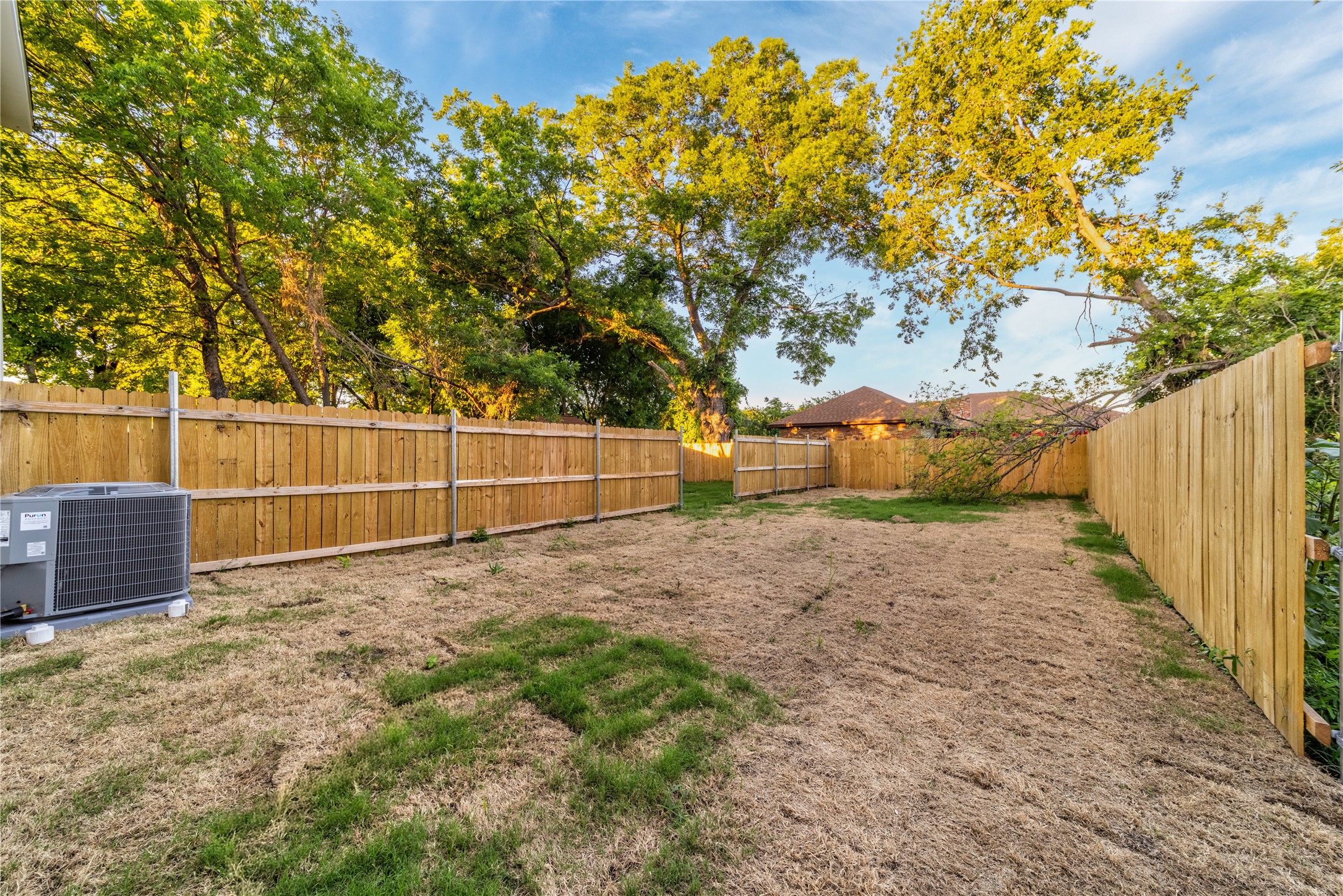 816 Lambert Street Dallas TX 75203