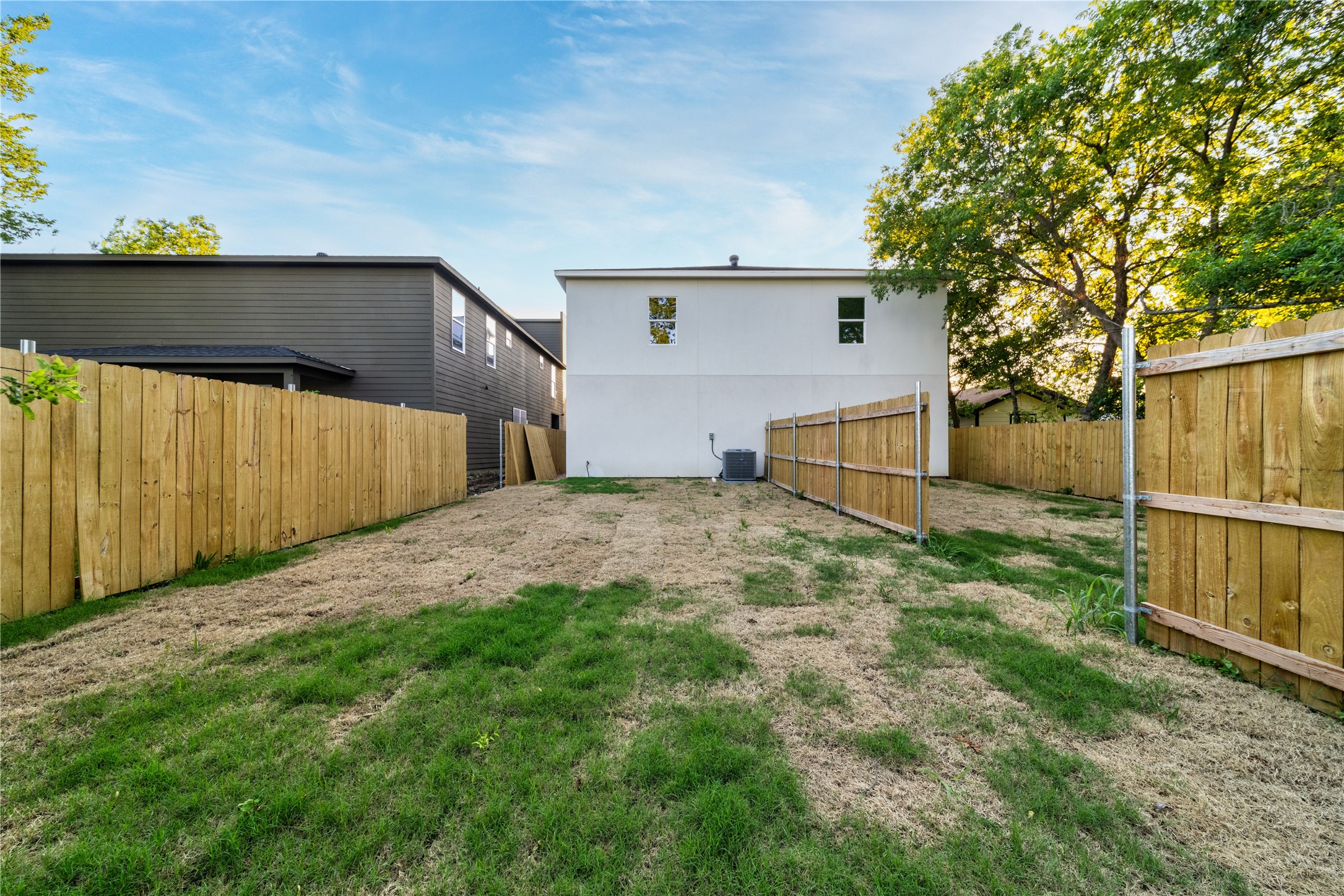 816 Lambert Street Dallas TX 75203