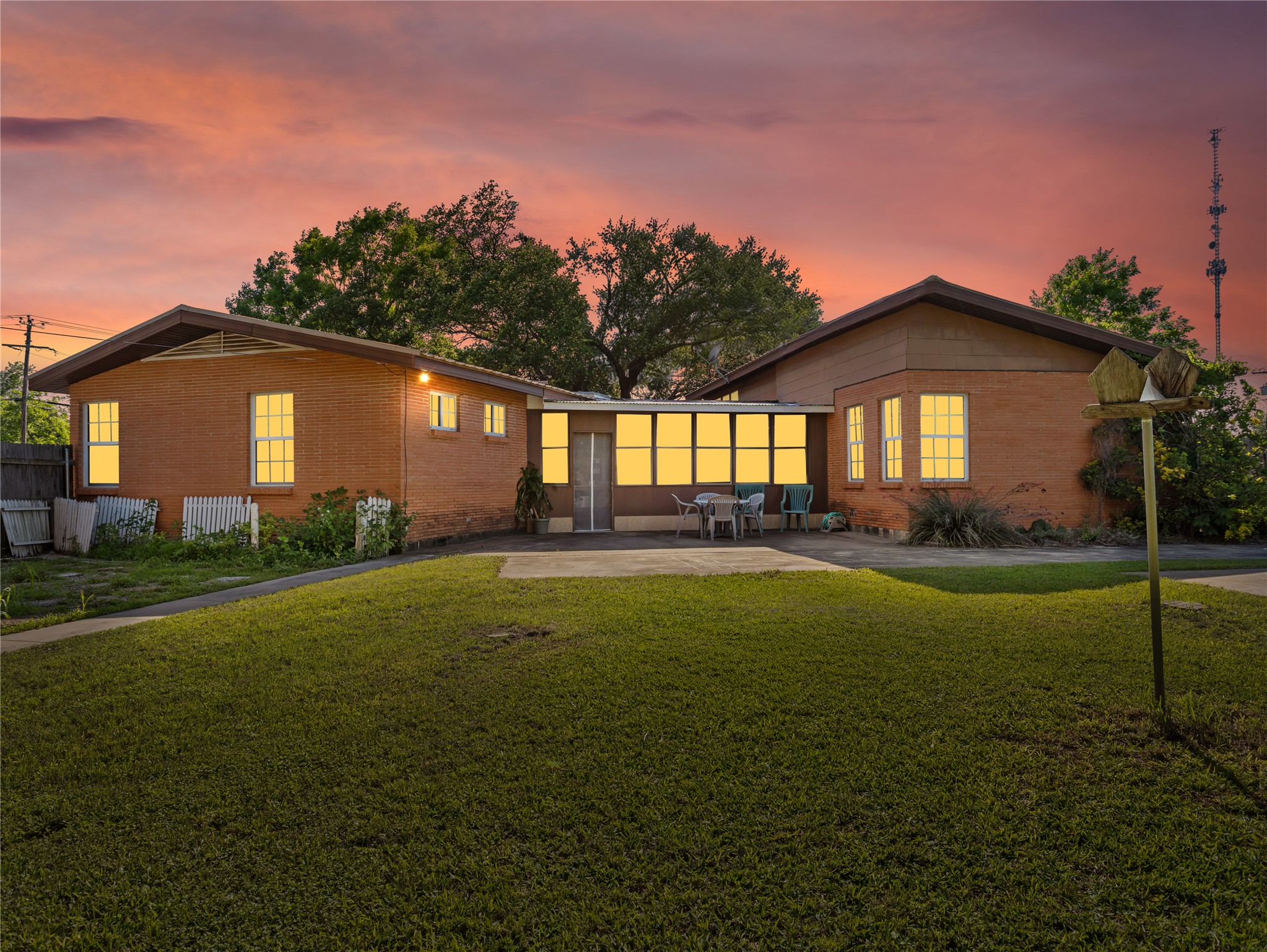 611 N Avenue Q Clifton TX 76634