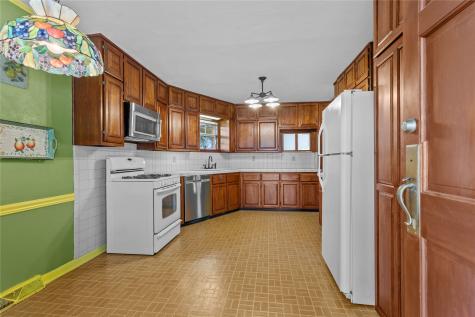 611 N Avenue Q Clifton TX 76634