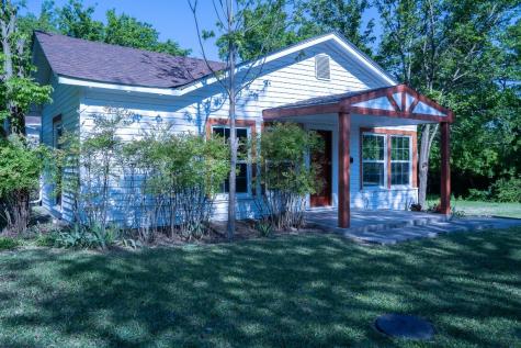 1101 Earl Street Commerce TX 75428