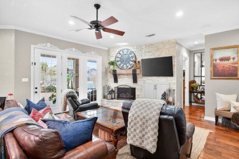 2101 Lakeshore Drive Cleburne TX 76033