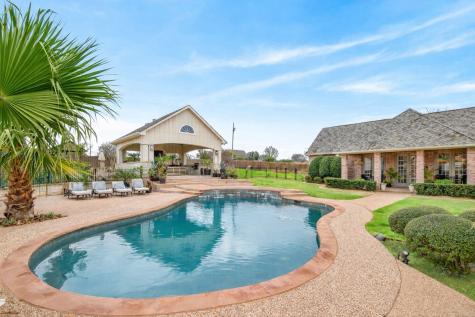 2101 Lakeshore Drive Cleburne TX 76033