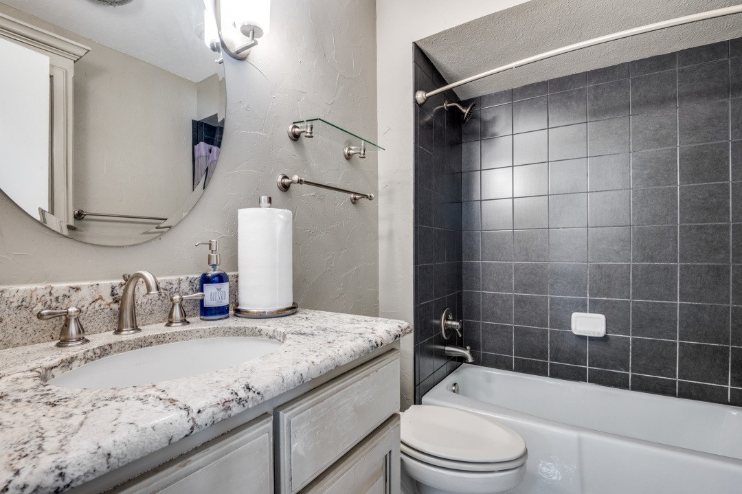 1028 Rosewood Desoto TX 75115
