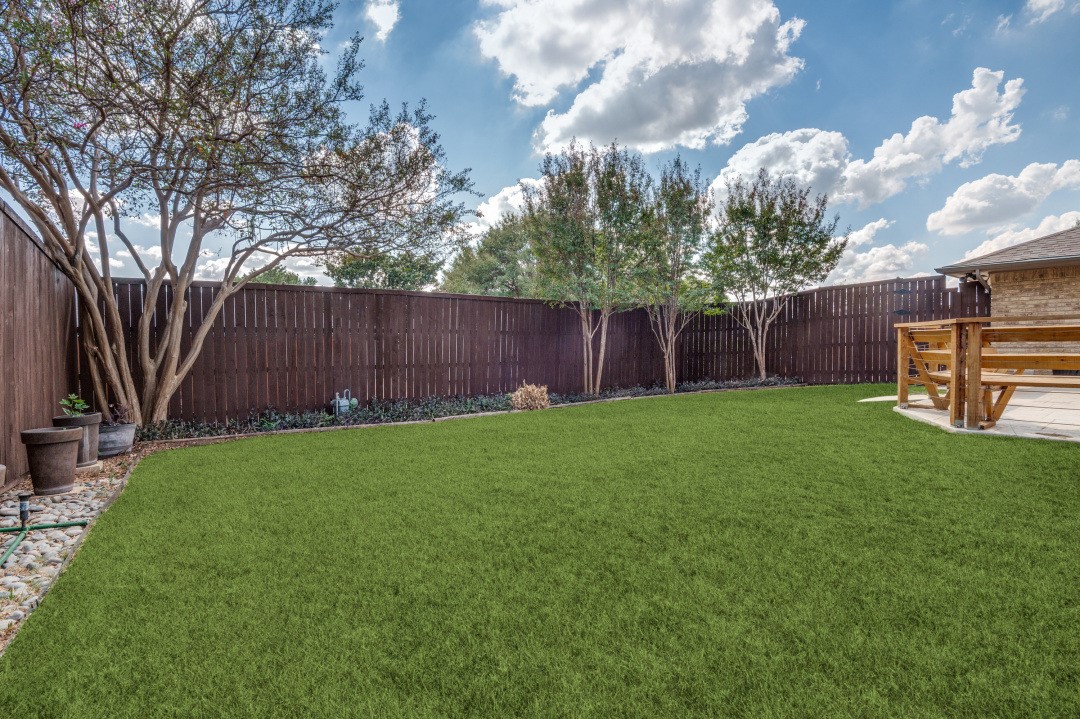 1028 Rosewood Desoto TX 75115
