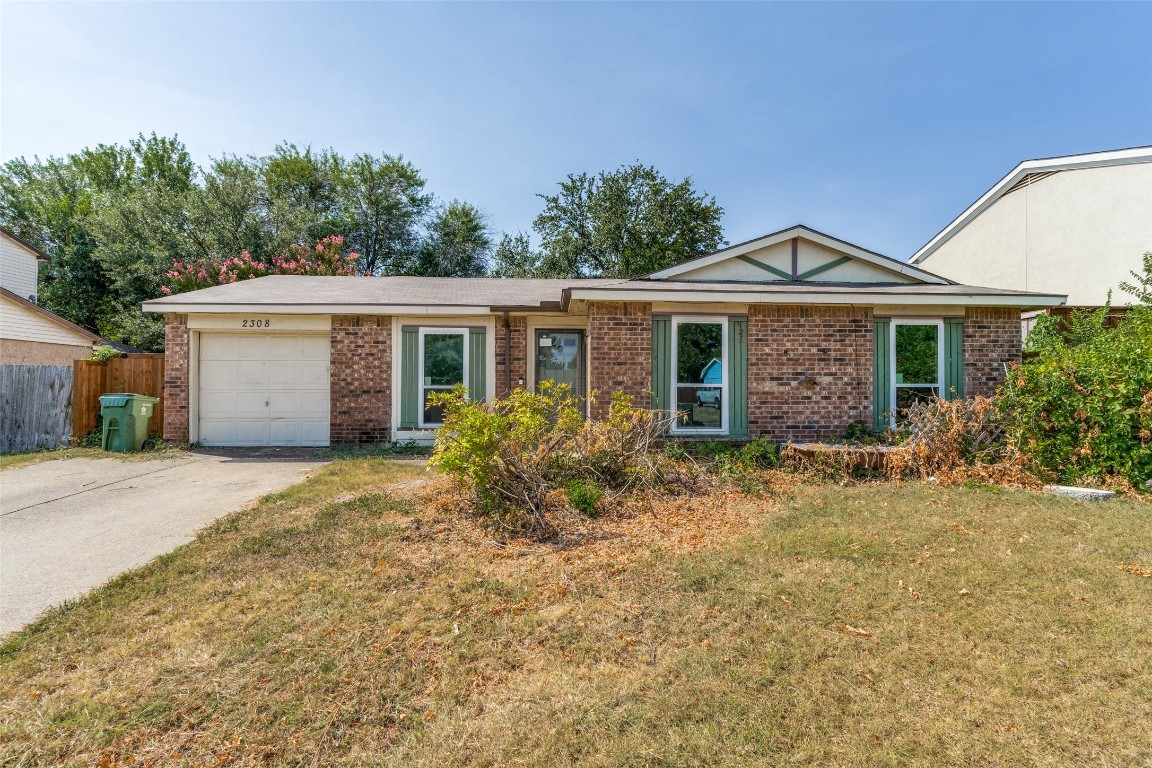 2308 Foxcroft Lane Arlington TX 76014