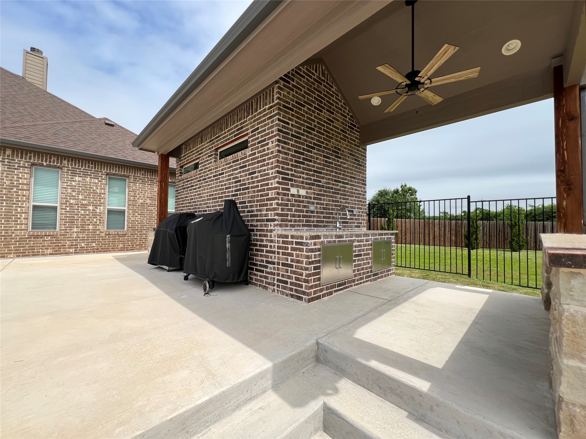 149 Vail Lane Waxahachie TX 75167