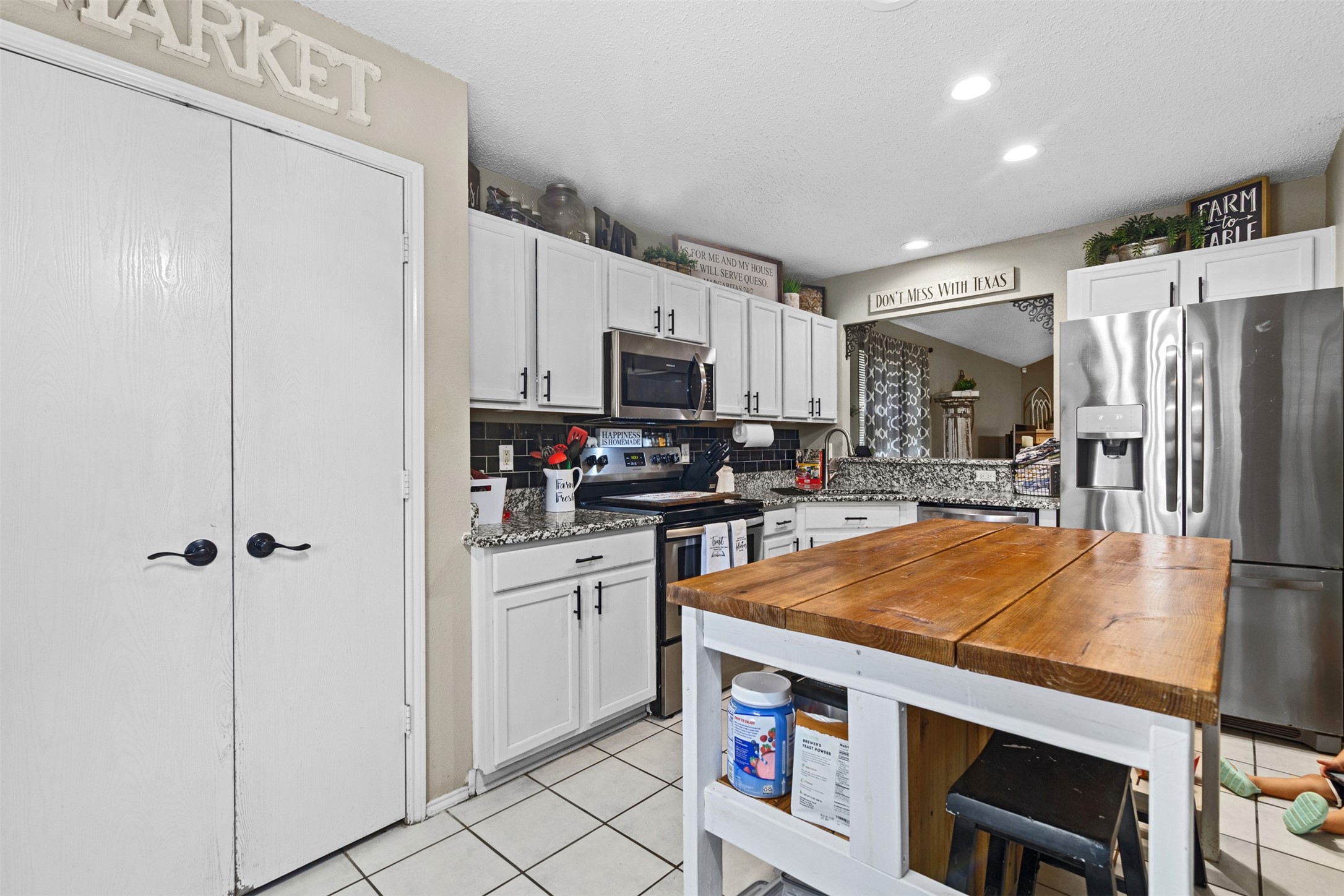 1054 Vaden Avenue Burleson TX 76028