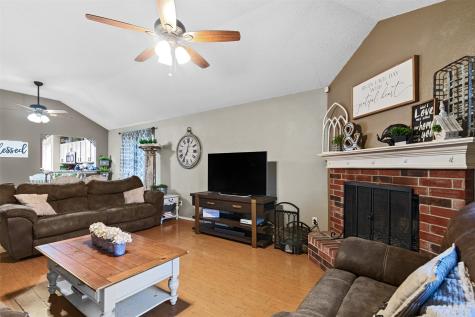 1054 Vaden Avenue Burleson TX 76028