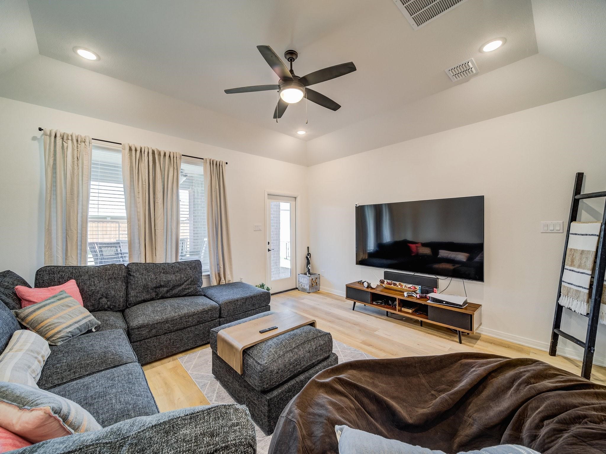 1820 Temple Hills Van Alstyne TX 75495
