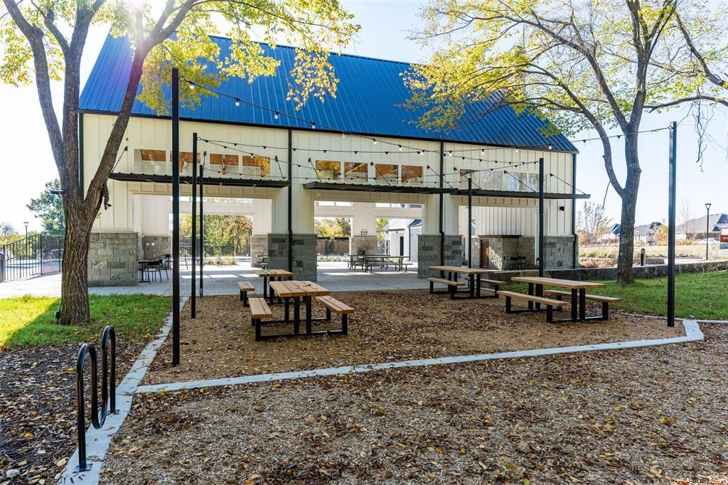 1820 Temple Hills Van Alstyne TX 75495